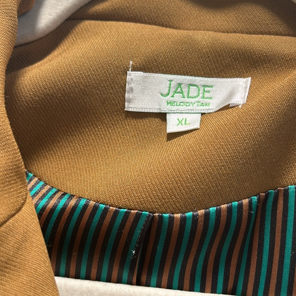 New with tags Women’s Blazer in XL - Picture 2 of 14